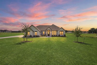 /international/us/2004-forest-bridge-drive-azle-tx-110109166303/
