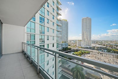 /international/us/92-sw-3rd-street-miami-fl-110106457908/
