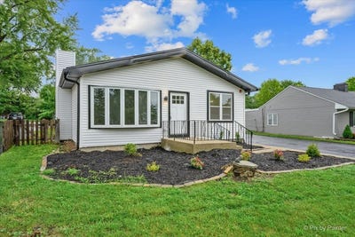 /international/us/18172-w-twin-lakes-boulevard-grayslake-il-110120419004/