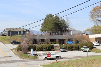 /international/us/108-w-rutherford-street-landrum-sc-110106756719/