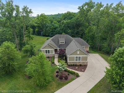 /international/us/34225-thornbrook-drive-farmington-hills-mi-110108884843/