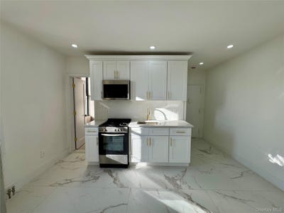 /international/us/315-riverside-boulevard-long-beach-ny-110107700026/