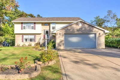 /international/us/2585-blake-road-portage-in-110120487982/