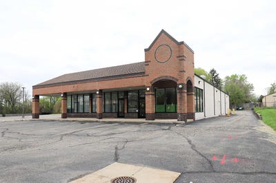 /international/us/1091-e-bristol-road-burton-mi-110107682269/