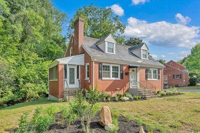 /international/us/1556-brandon-ave-roanoke-va-110109068522/
