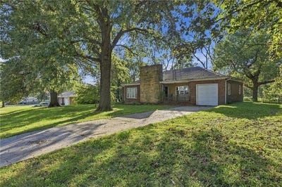 /international/us/8614-evanston-avenue-raytown-mo-110120465329/