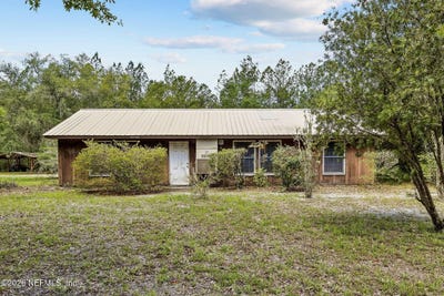 /international/us/10899-cedar-creek-farms-road-glen-st-mary-fl-110108363062/