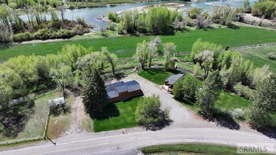 /international/us/9759-s-400-w-rexburg-id-110099404154/