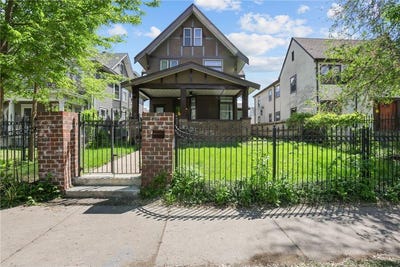 /international/us/3021-park-avenue-s-minneapolis-mn-110108413686/