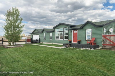/international/us/5-wild-w-place-pinedale-wy-110120560208/