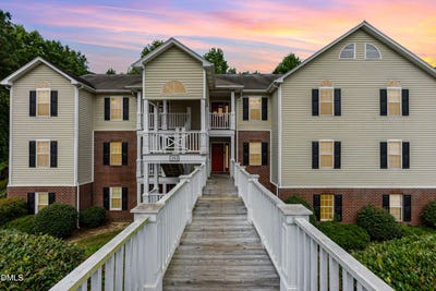 /international/us/352-bubble-creek-court-fayetteville-nc-110106302285/
