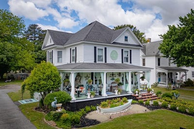 /international/us/17248-main-st-painter-va-110108200948/