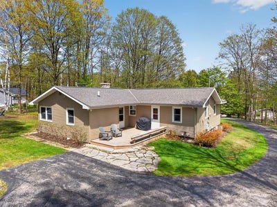 /international/us/7669-w-kangaroo-lake-rd-baileys-harbor-wi-110108175602/