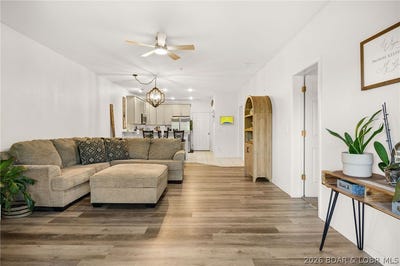 /international/us/464-cedar-heights-drive-camdenton-mo-110107869943/