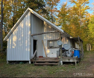 /international/us/off-forest-rd-250-bergland-mi-110102756935/