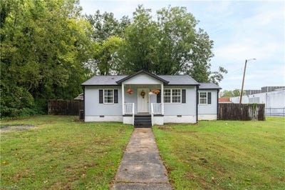 /international/us/302-gene-hairston-street-madison-nc-110110266739/