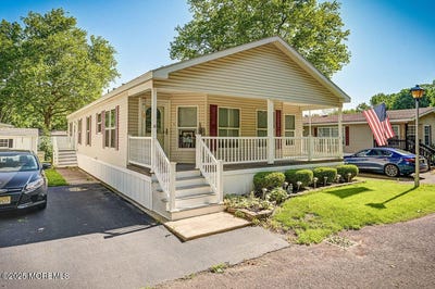 /international/us/14-village-road-morganville-nj-110100397841/