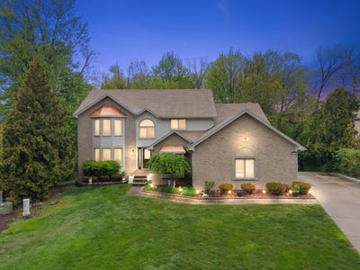 /international/us/30521-knighton-drive-farmington-mi-110119459931/