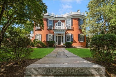 /international/us/140-prospect-street-providence-ri-110110375513/