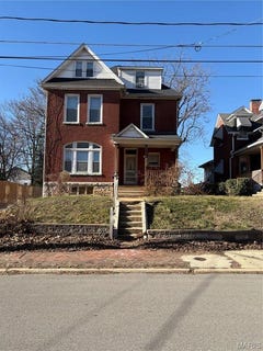 /international/us/23-n-11th-street-belleville-al-110105529701/