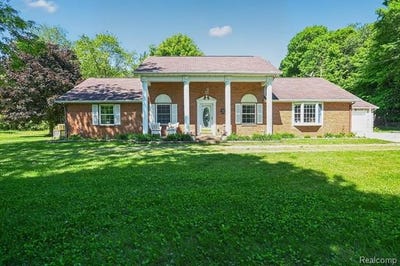 /international/us/111-n-haywood-road-white-oak-twp-mi-110108609404/