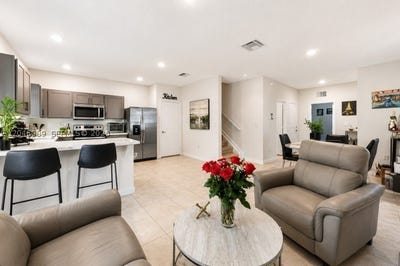 /international/us/1707-se-9th-ter-homestead-fl-110109161943/