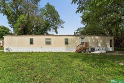/international/us/1075-w-8th-street-north-bend-ne-110108502918/