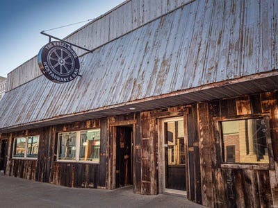 /international/us/16-main-street-poseyville-in-110105311115/