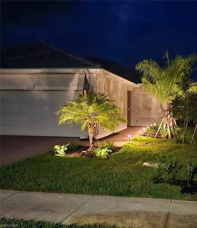 /international/us/2215-dragonfruit-naples-fl-110097108083/