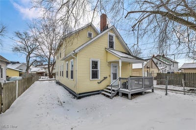 /international/us/3124-w-11th-place-cleveland-oh-110104542040/
