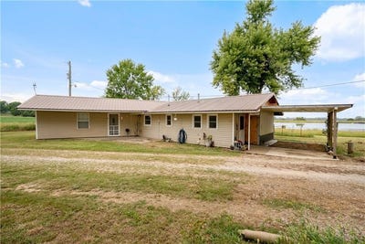 /international/us/1698-9000-road-oswego-ks-110108120789/