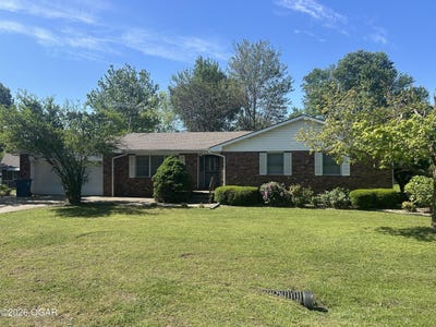 /international/us/1903-briarwood-lane-lamar-mo-110107482031/