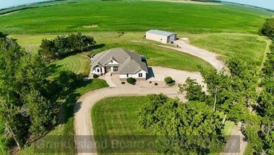 /international/us/1505-w-road-central-city-ne-110100808246/
