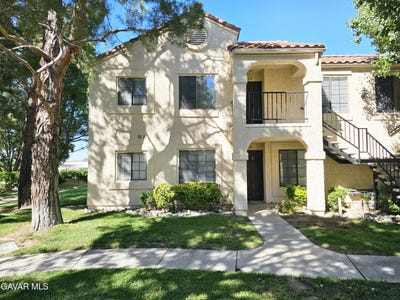 /international/us/2554-olive-drive-palmdale-ca-110108851447/
