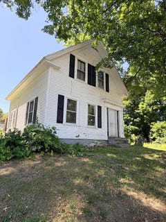 /international/us/26-mill-street-hartland-me-110119454347/