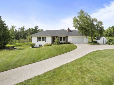 /international/us/3611-country-club-petoskey-mi-110101074520/