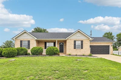 /international/us/409-hartman-lane-waterloo-il-110108694530/
