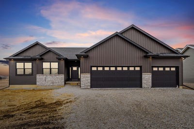 /international/us/2826-autumn-woods-drive-cedar-falls-ia-110095466893/
