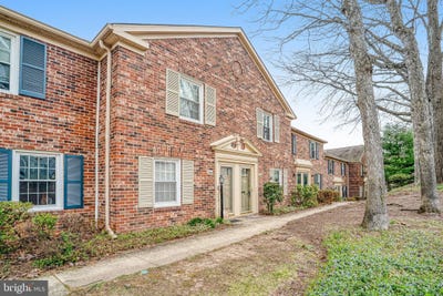 /international/us/8396-forrester-boulevard-springfield-va-110106735581/