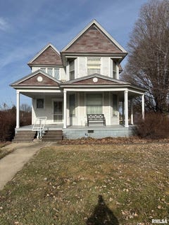 /international/us/305-carlin-street-morrisonville-il-110097242151/