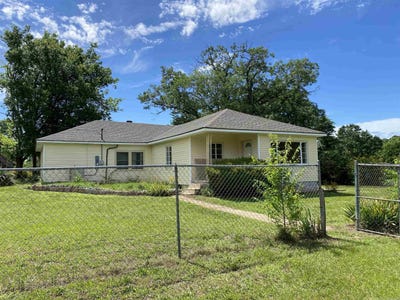 /international/us/41-mockingbird-lane-story-ar-110108750474/