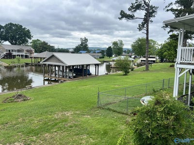 /international/us/1081-lakemont-drive-s-southside-al-110099687275/