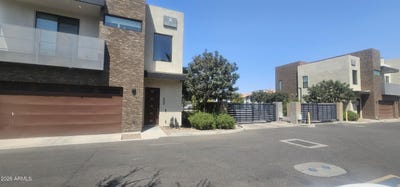 /international/us/901-s-smith-road-tempe-az-110110322713/