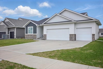 /international/us/519-alpha-street-nw-bondurant-ia-110100312808/