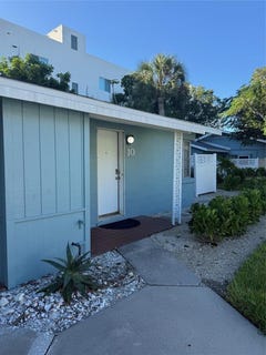 /international/us/170-roosevelt-drive-sarasota-fl-110103317648/