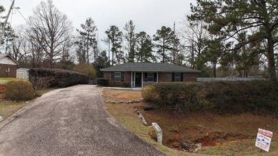 /international/us/1617-hebron-rd-grove-hill-al-110105835087/
