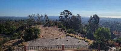 /international/us/2242-foothill-boulevard-santa-ana-ca-110119991360/