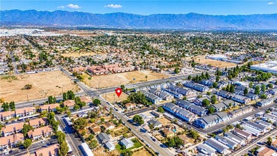 /international/us/foothill-rialto-ca-110120510339/