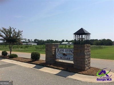 /international/us/a4-bonanza-way-fort-valley-ga-110109748110/