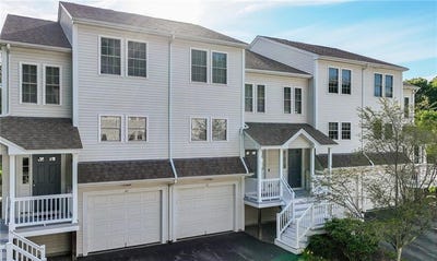 /international/us/64-red-brook-lane-west-warwick-ri-110108860085/